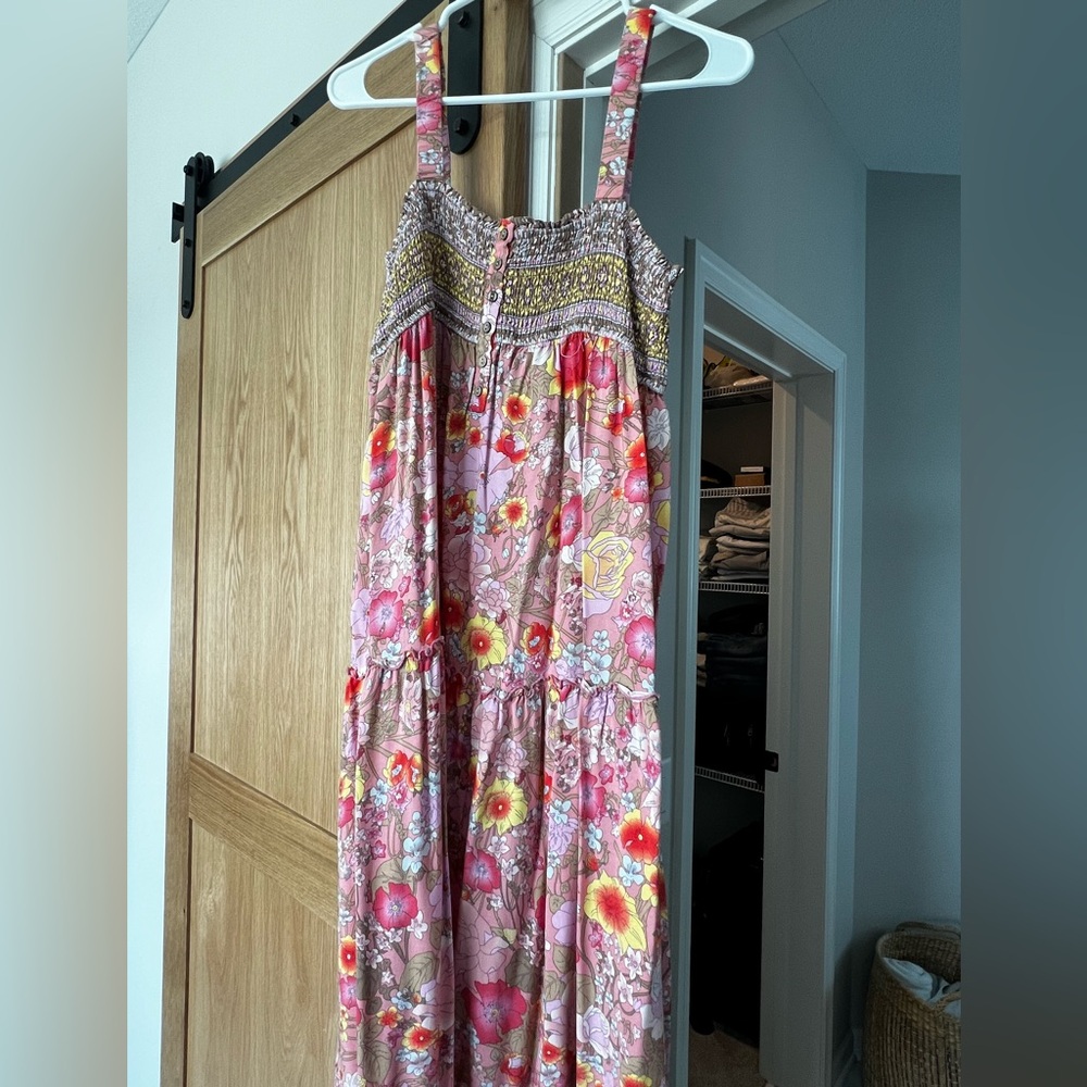 Women’s long strapless sun dress